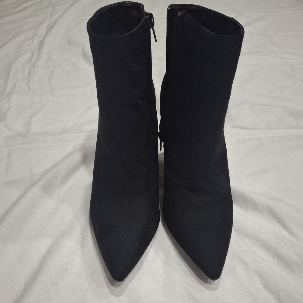Rouge Helium Black Heeled Boots.Size 9 - Picture 4 of 10